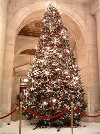 christmas tree photo by mika